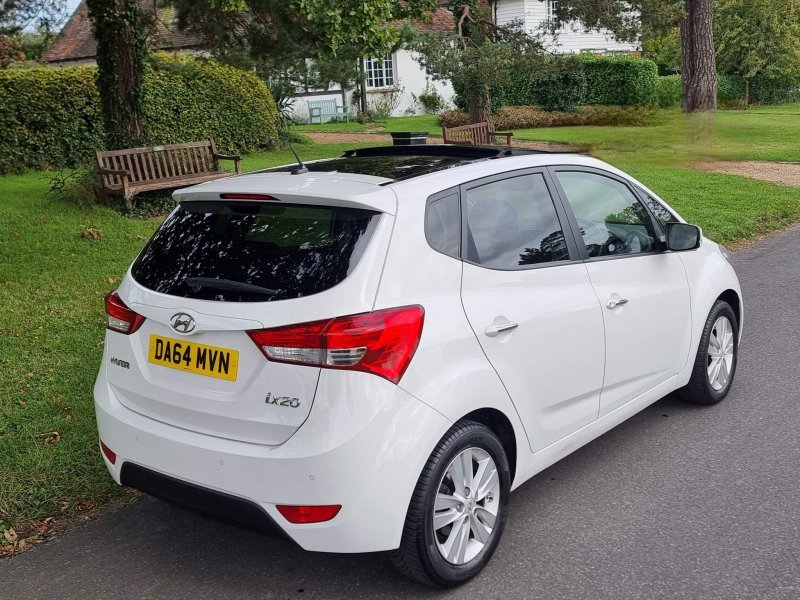 HYUNDAI IX20