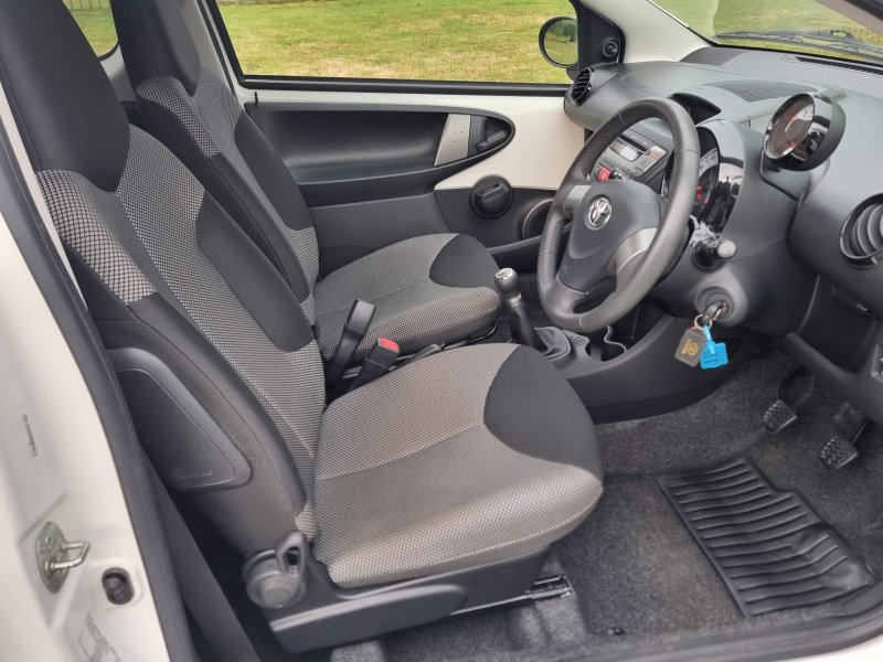 TOYOTA AYGO