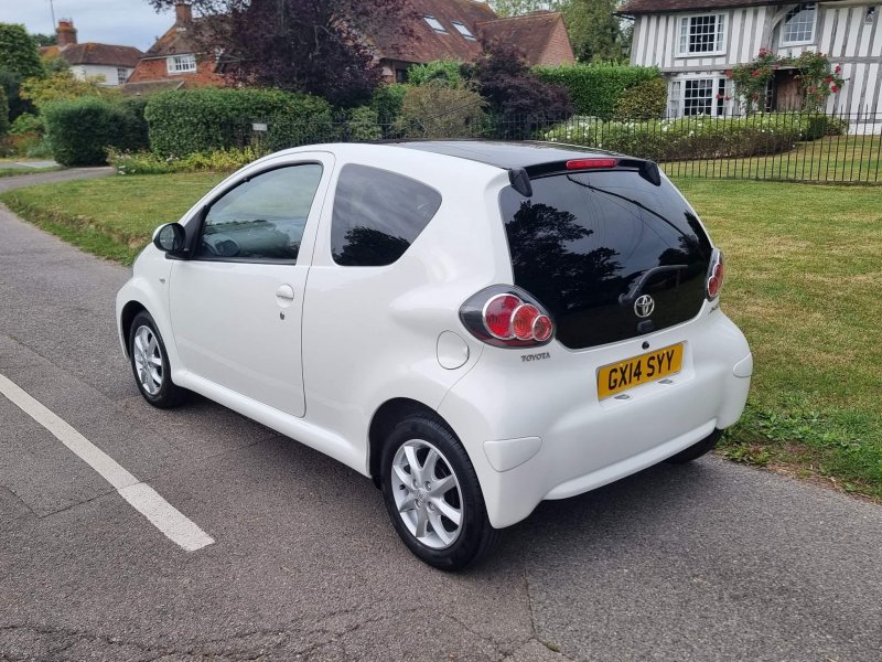 TOYOTA AYGO