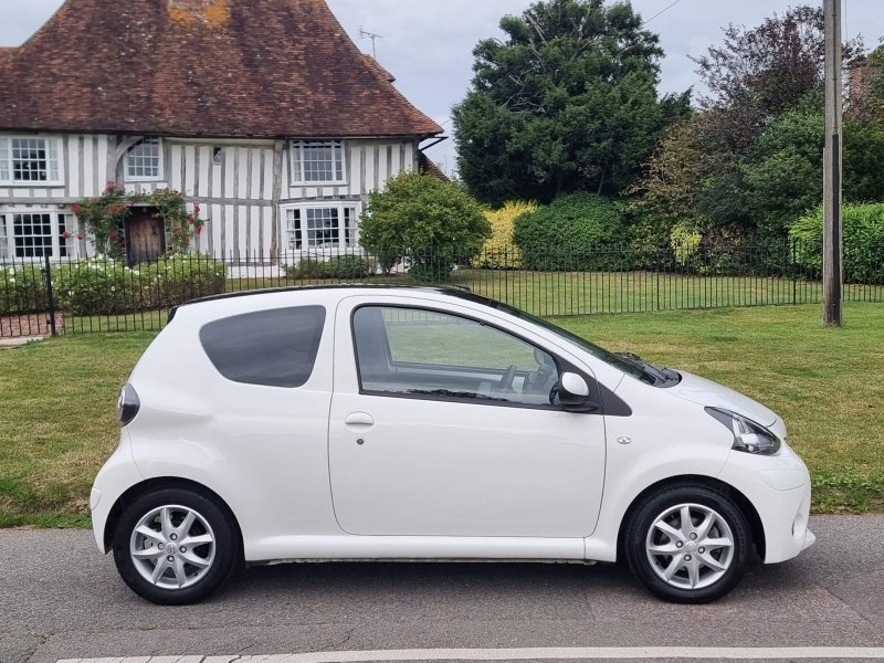 TOYOTA AYGO