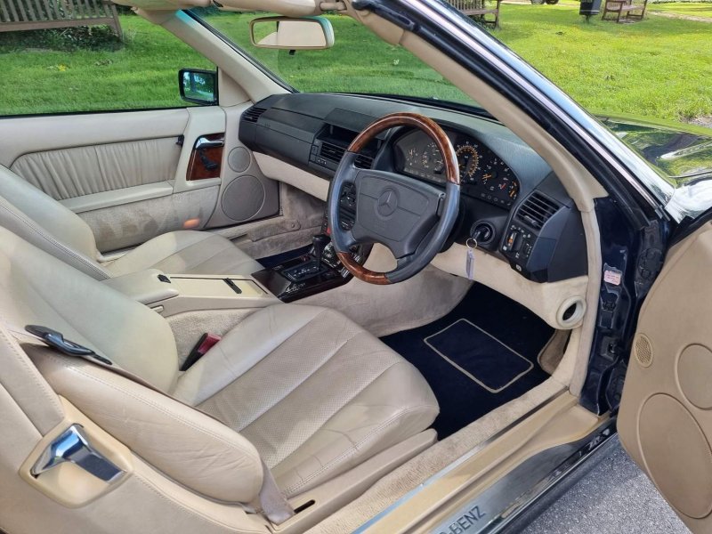 MERCEDES-BENZ SL