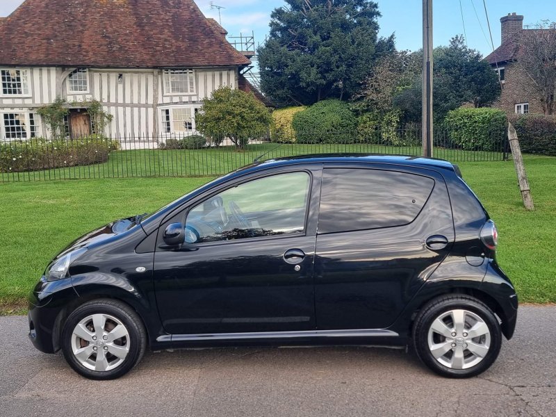 TOYOTA AYGO