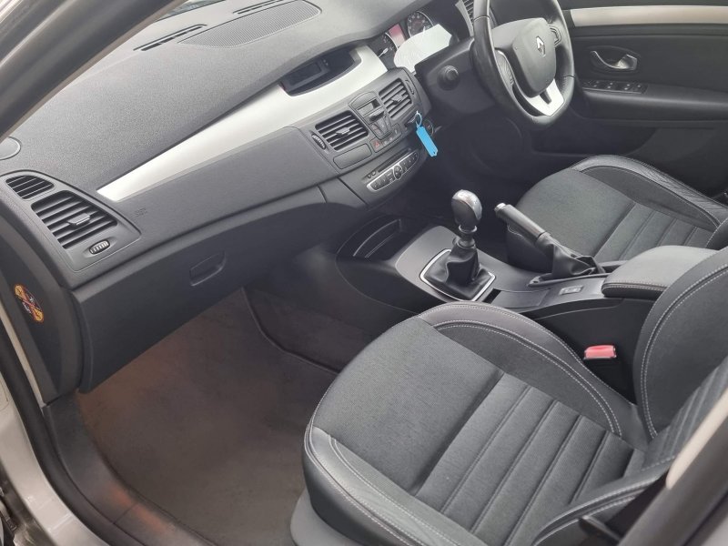 RENAULT LAGUNA