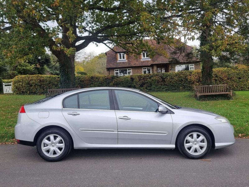 RENAULT LAGUNA
