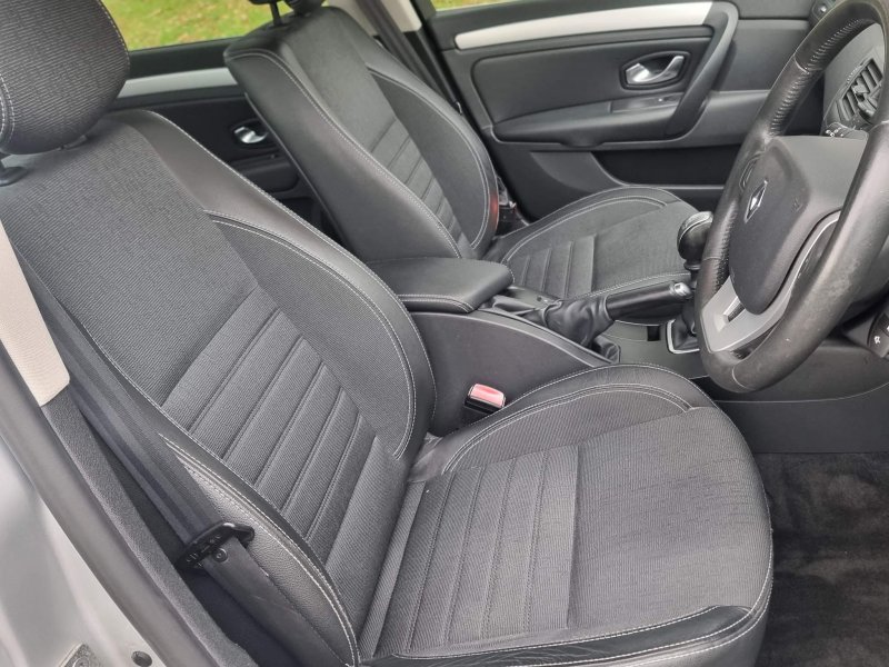 RENAULT LAGUNA