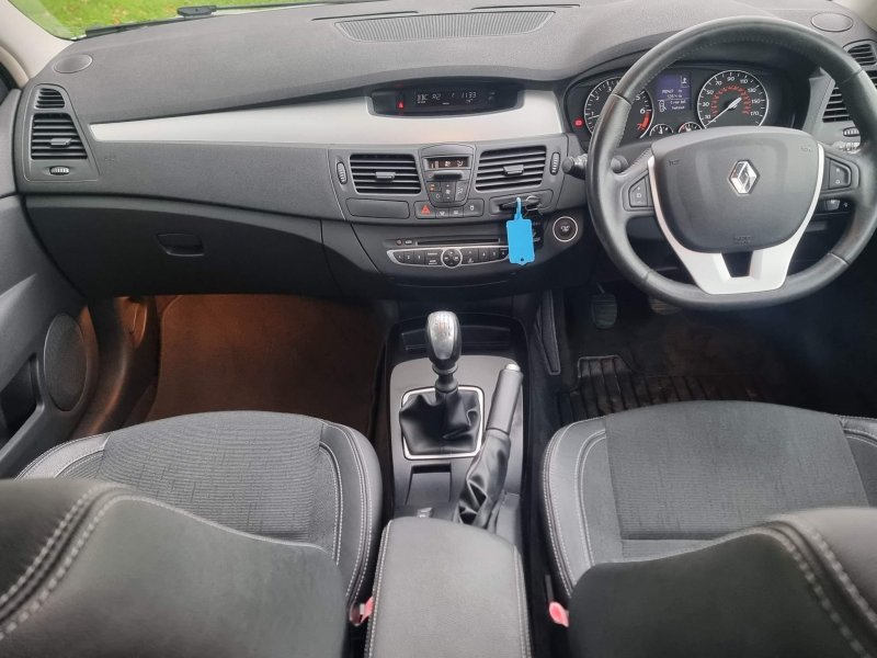 RENAULT LAGUNA