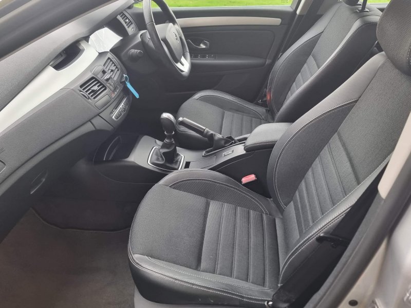 RENAULT LAGUNA