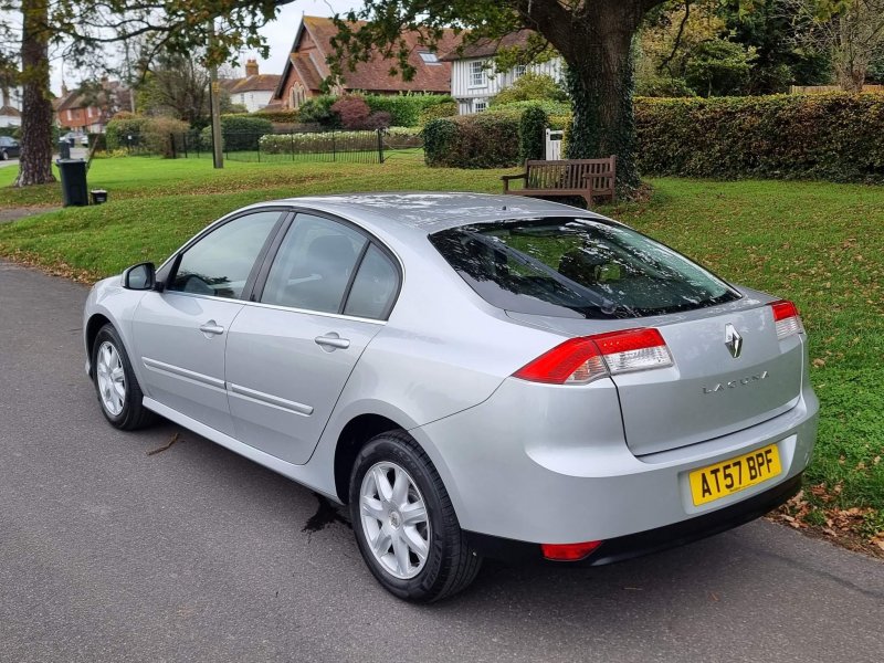 RENAULT LAGUNA