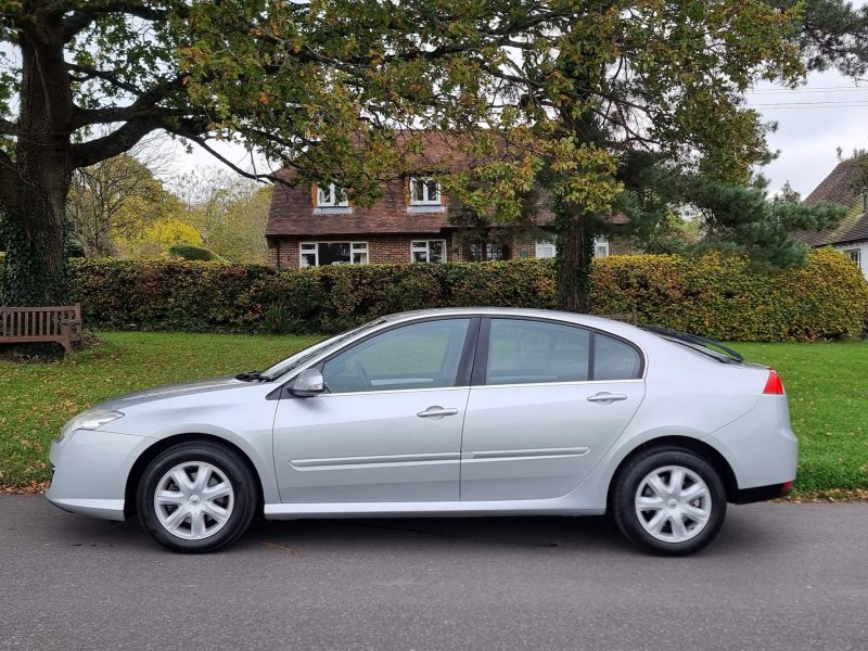 RENAULT LAGUNA