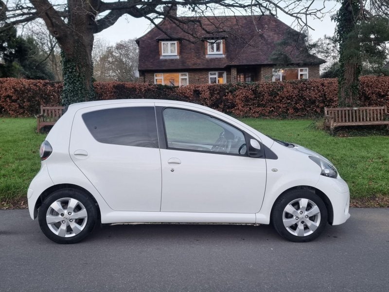 TOYOTA AYGO