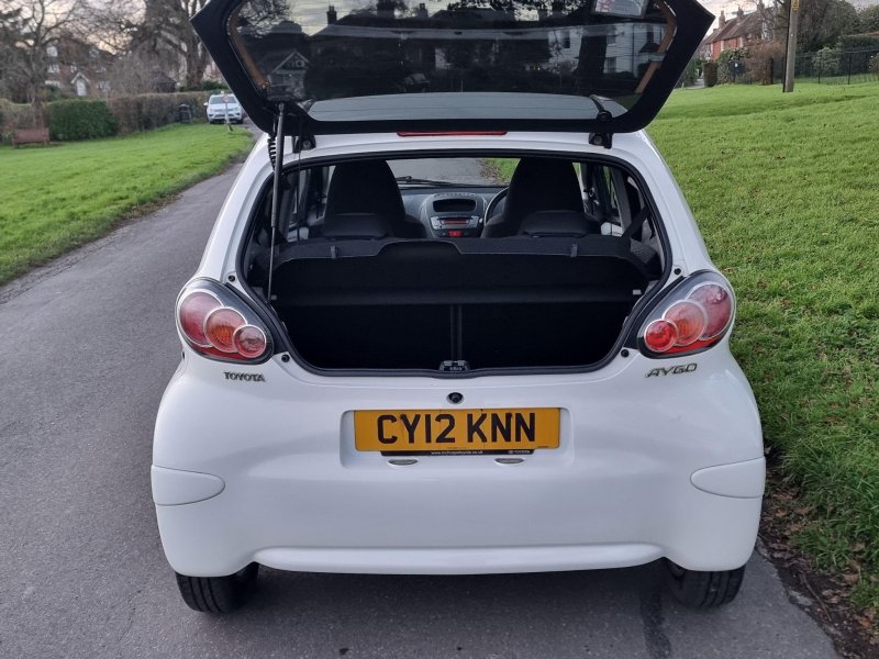 TOYOTA AYGO