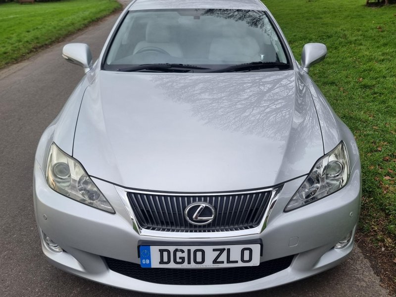 LEXUS IS
