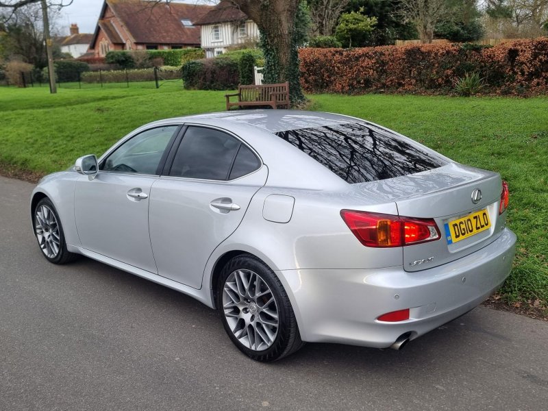LEXUS IS