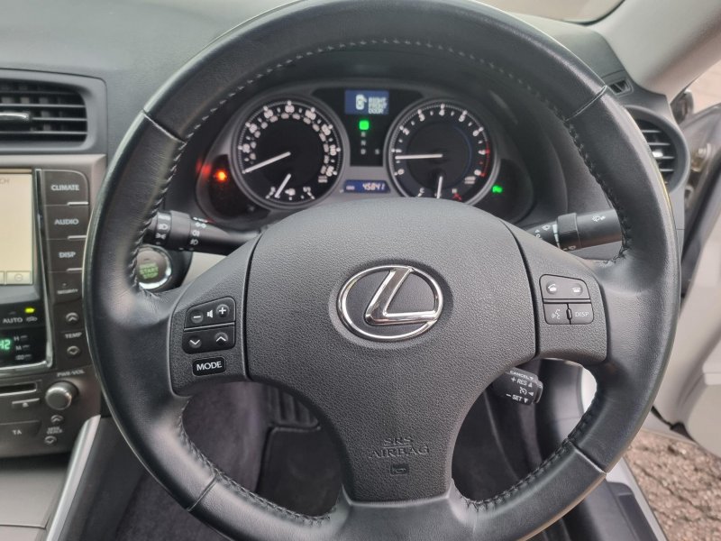 LEXUS IS