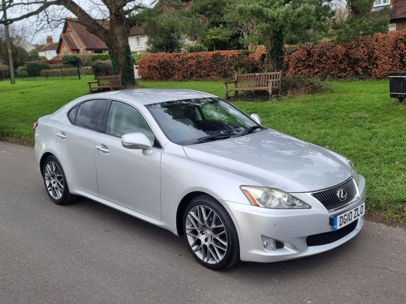 LEXUS IS
