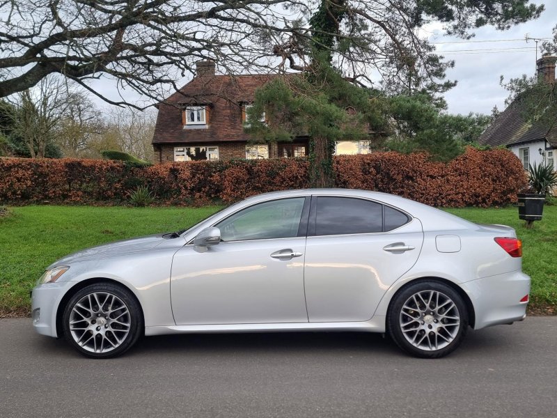 LEXUS IS