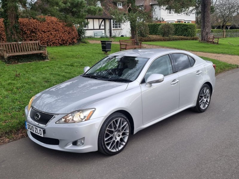 LEXUS IS