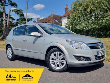 VAUXHALL ASTRA 1.8i 16v Elite 5dr