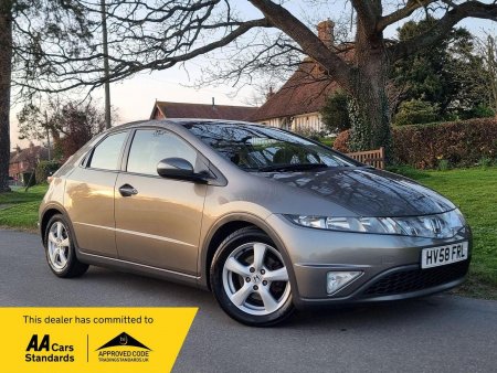 HONDA CIVIC 1.8 i-VTEC ES 5dr