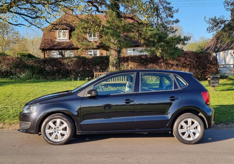 VOLKSWAGEN POLO