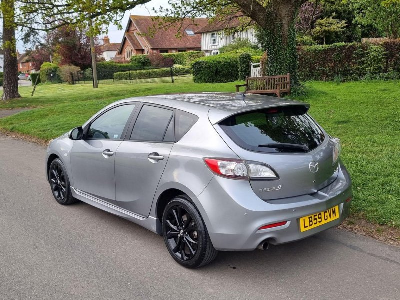 MAZDA MAZDA3