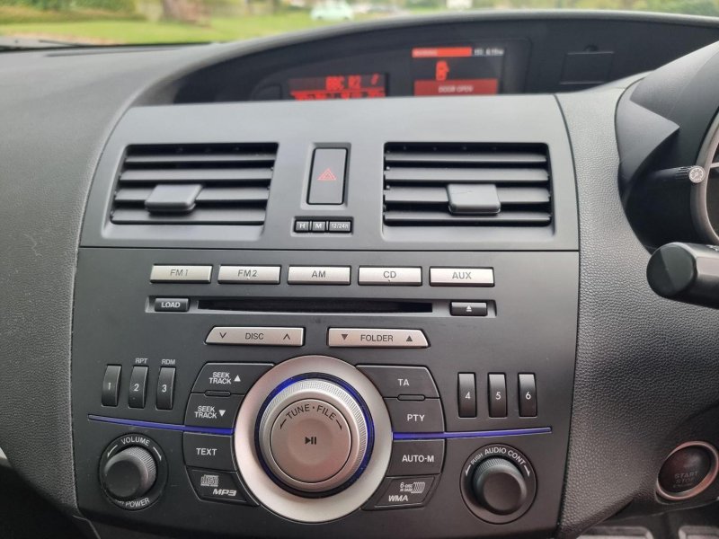 MAZDA MAZDA3
