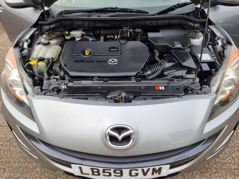 MAZDA MAZDA3