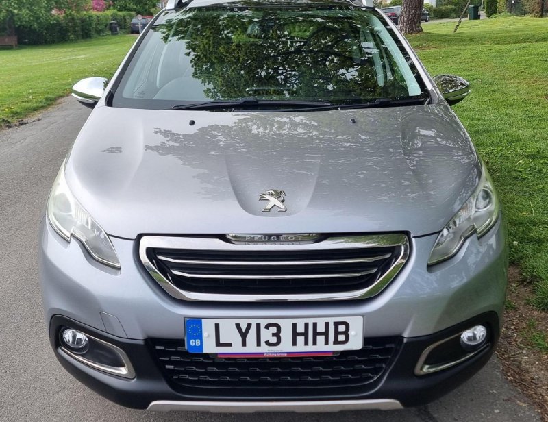 PEUGEOT 2008