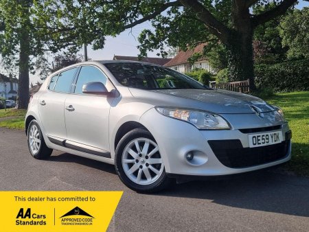 RENAULT MEGANE 1.6 16V Privilege Euro 5 5dr